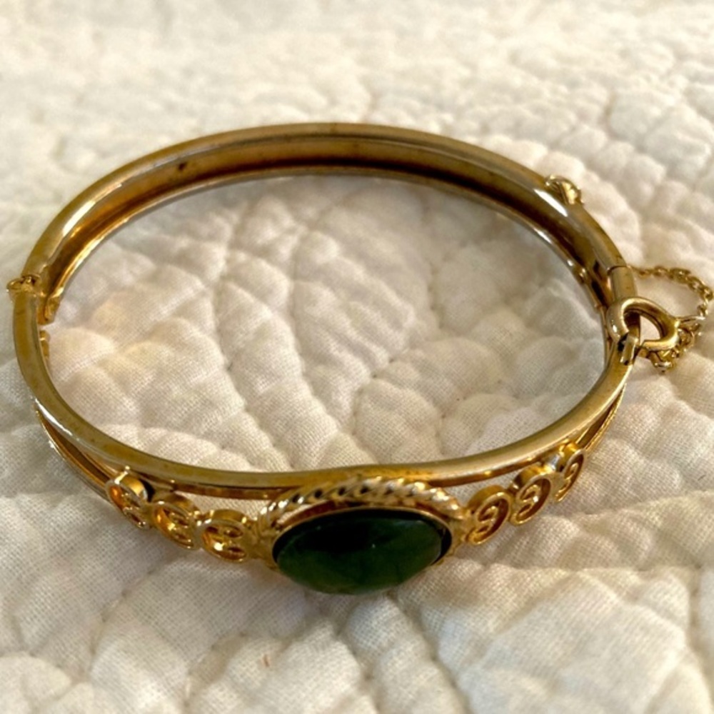 Vintage Gold Tone Green Bead Bracelet boho bangle